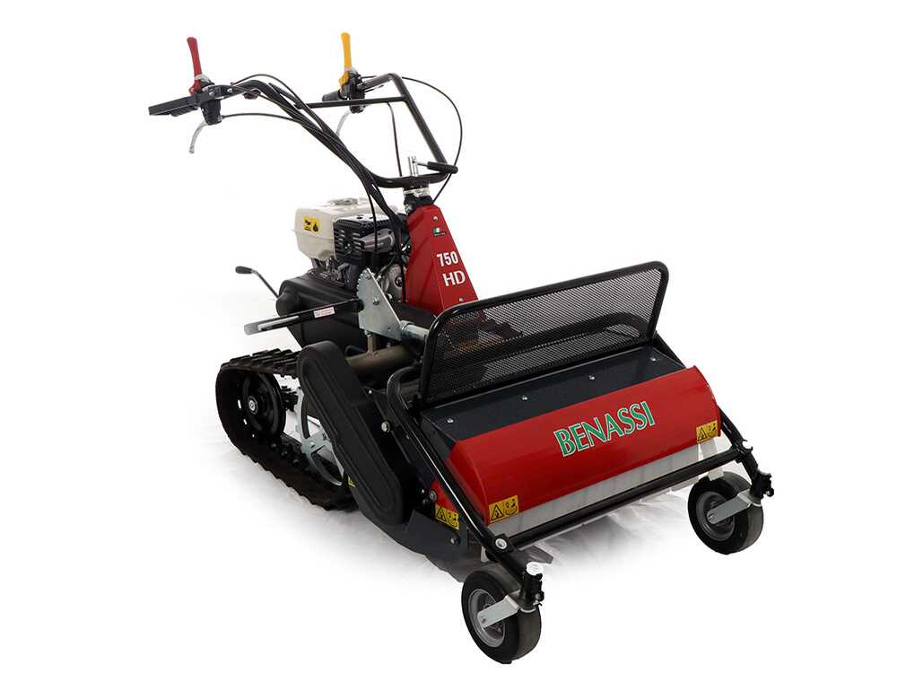 benassi t750 shd tondeuse débroussailleuse professionnelle à couteaux sur chenilles honda gx270 Benassi T750 SHD - Tondeuse débroussailleuse professionnelle à couteaux sur chenilles - Honda GX270