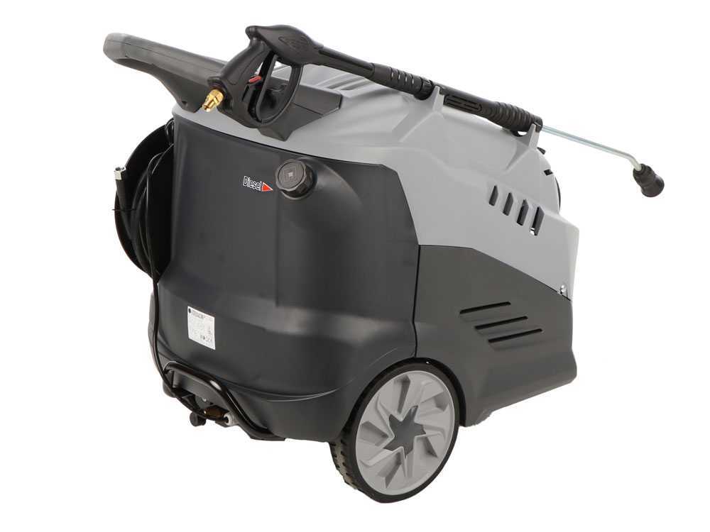 comet new scout 150 extra nettoyeur haute pression à eau chaude professionnel 150 bars max 540 l/h Comet New Scout 150 Extra - Nettoyeur haute pression à eau chaude professionnel - 150 bars max - 540 L/h