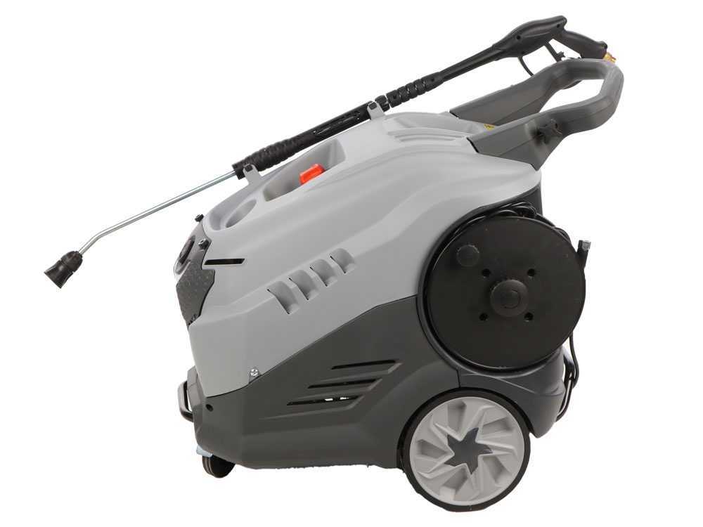 comet new scout 150 extra nettoyeur haute pression à eau chaude professionnel 150 bars max 540 l/h Comet New Scout 150 Extra - Nettoyeur haute pression à eau chaude professionnel - 150 bars max - 540 L/h