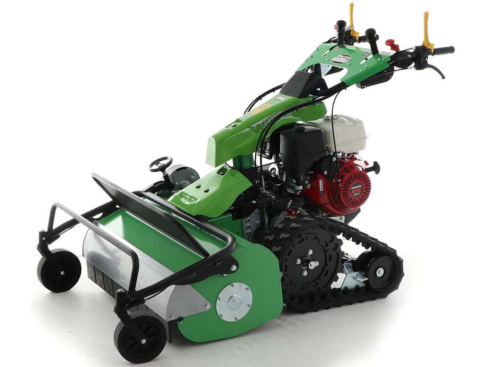 lampacrescia mgm ttr886hd tondeuse débroussailleuse à couteaux sur chenilles honda gx390 pentes fortes Lampacrescia MGM TTR886HD - Tondeuse débroussailleuse à couteaux - sur chenilles - Honda GX390 Pentes fortes