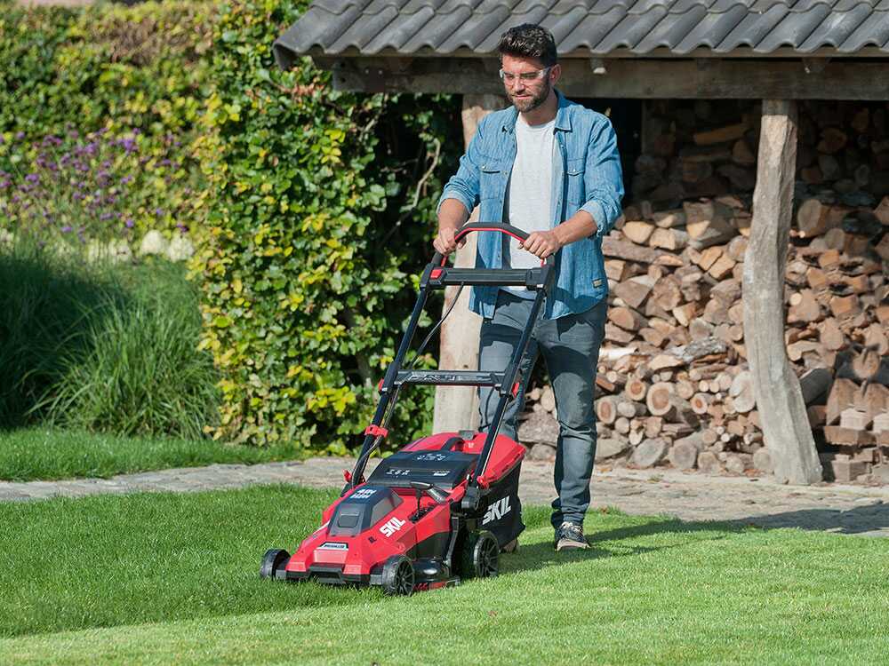 promo skil 0140 ba tondeuse à gazon à batterie 2x20v/4ah coupe 43 cm PROMO - Skil 0140 BA - Tondeuse à gazon à batterie - 2x20V/4ah - Coupe 43 cm